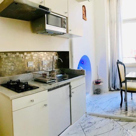 רומא Parisa Suite מראה חיצוני תמונה