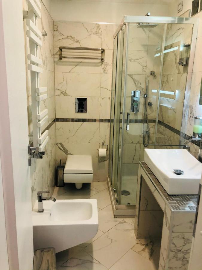 רומא Parisa Suite מראה חיצוני תמונה