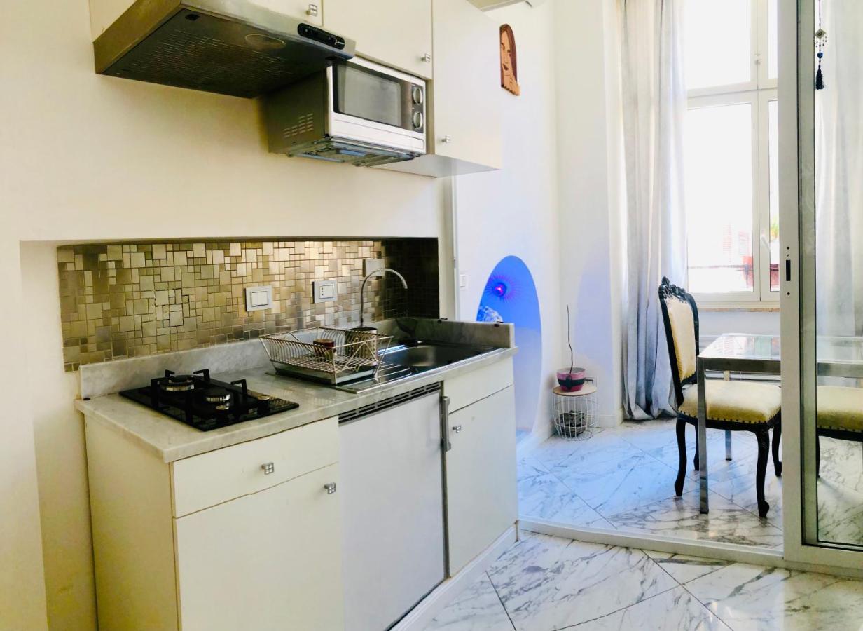 רומא Parisa Suite מראה חיצוני תמונה