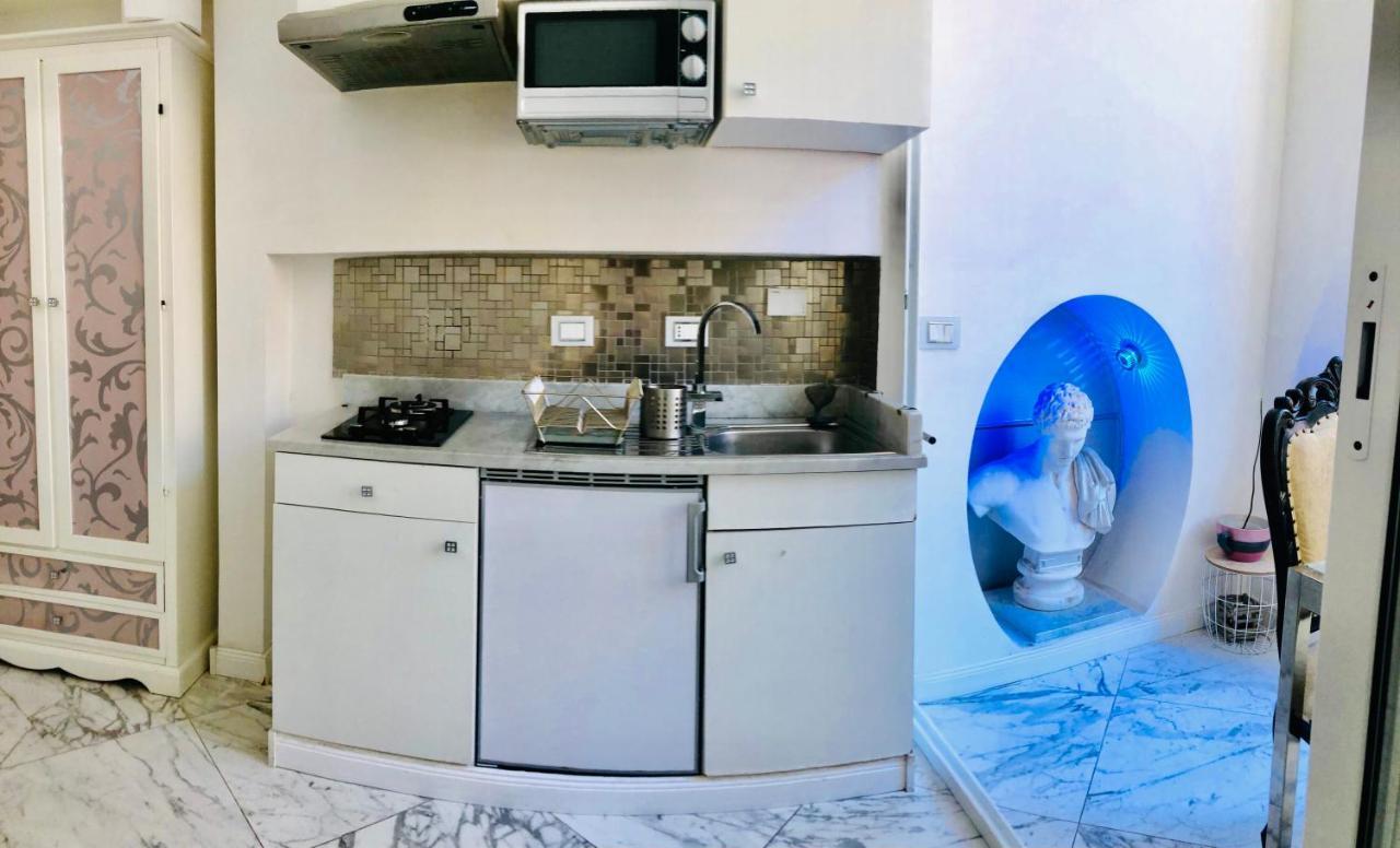 רומא Parisa Suite מראה חיצוני תמונה