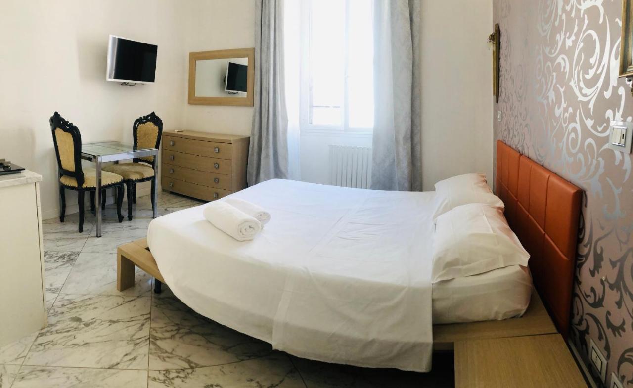 רומא Parisa Suite מראה חיצוני תמונה
