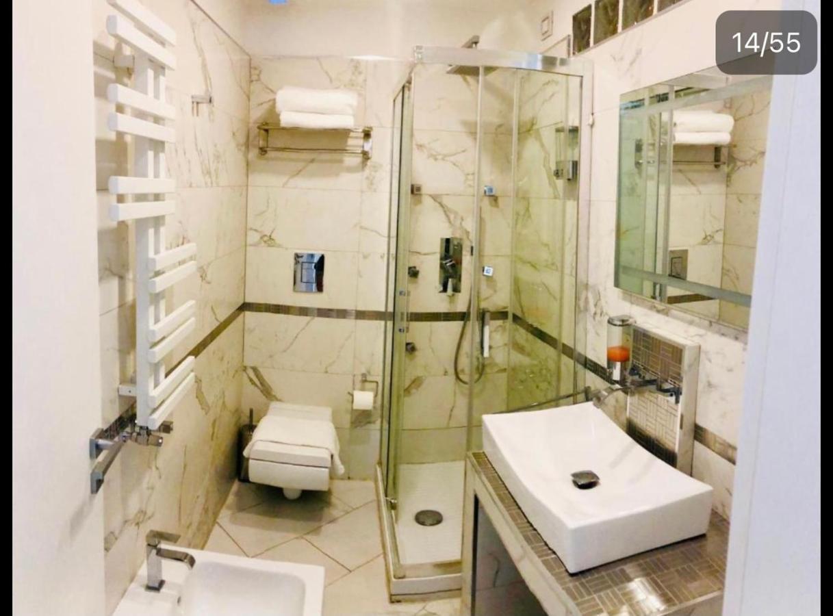 רומא Parisa Suite מראה חיצוני תמונה