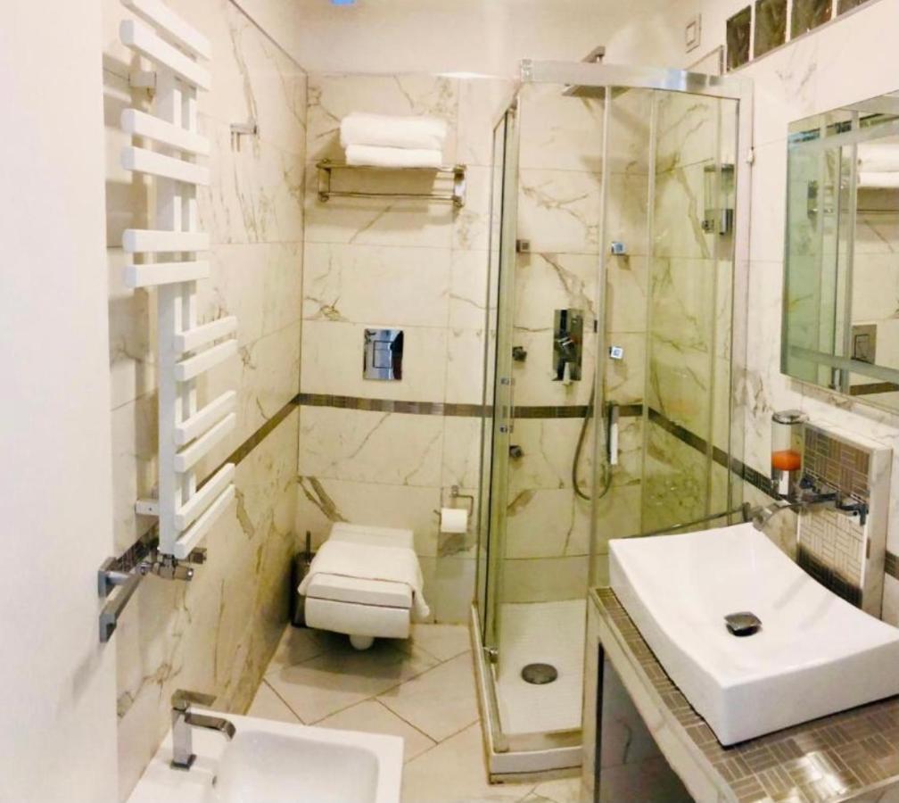 רומא Parisa Suite מראה חיצוני תמונה