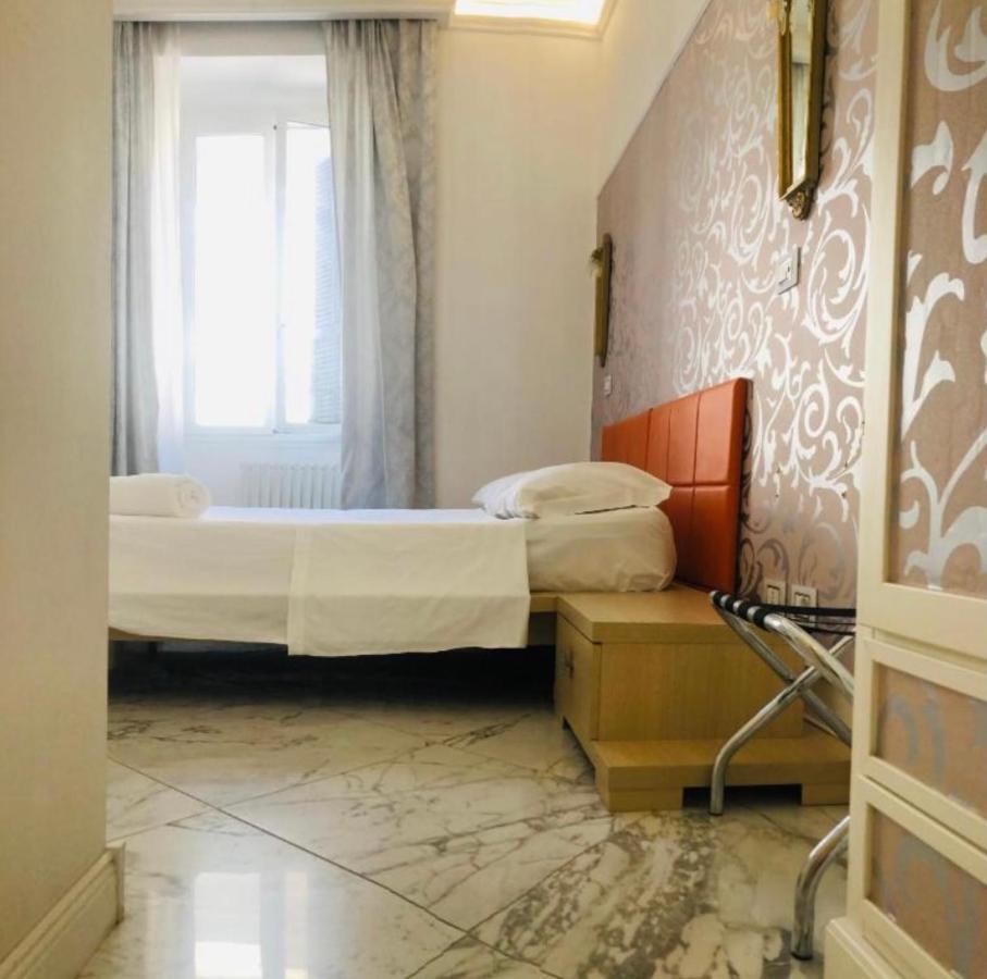 רומא Parisa Suite מראה חיצוני תמונה